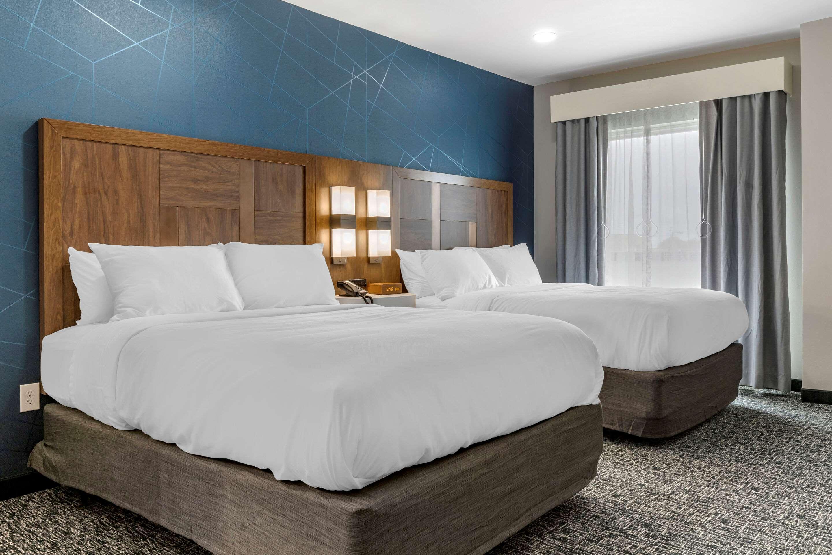 Comfort Suites Greenville Airport Bagian luar foto