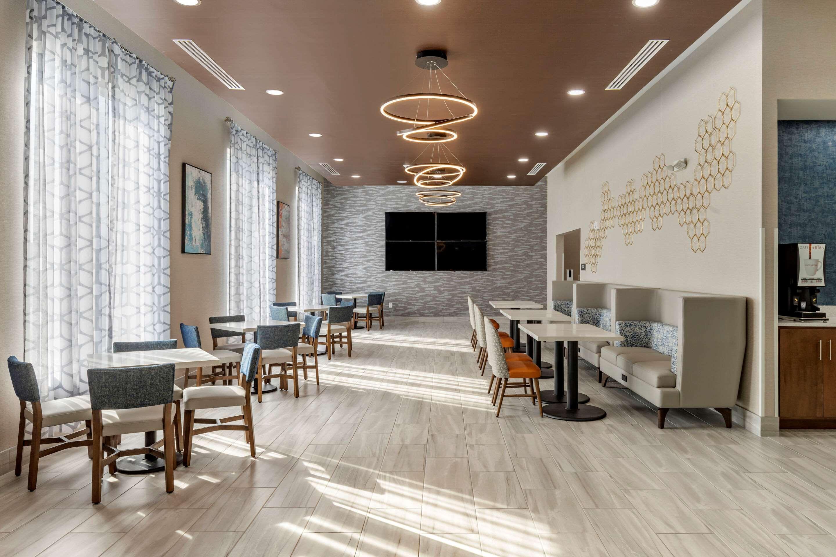 Comfort Suites Greenville Airport Bagian luar foto